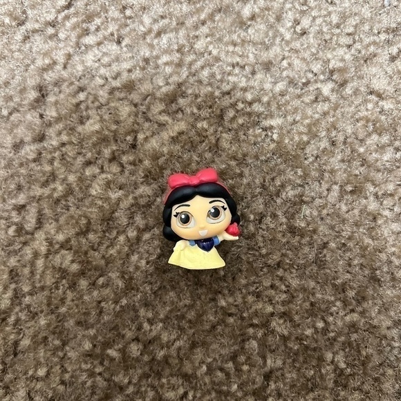 Disney Doorables Series 6 – Snow White - Picture 3 of 5